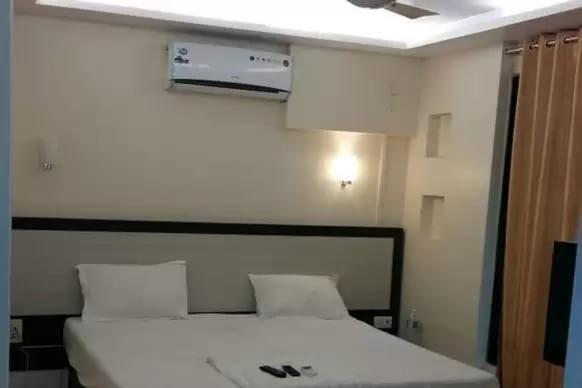 Hotel Aishwarya Residency 纳威孟买 外观 照片