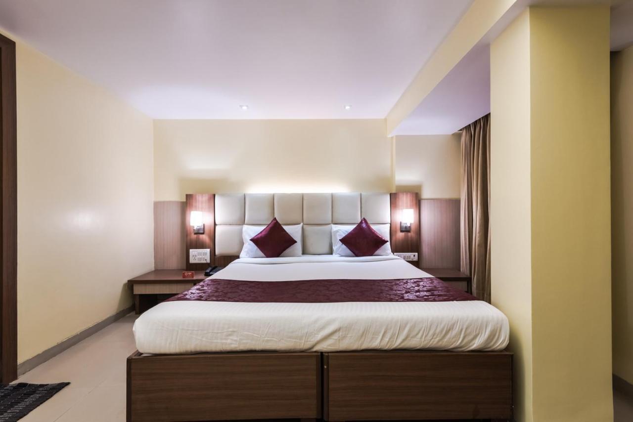 Hotel Aishwarya Residency 纳威孟买 外观 照片