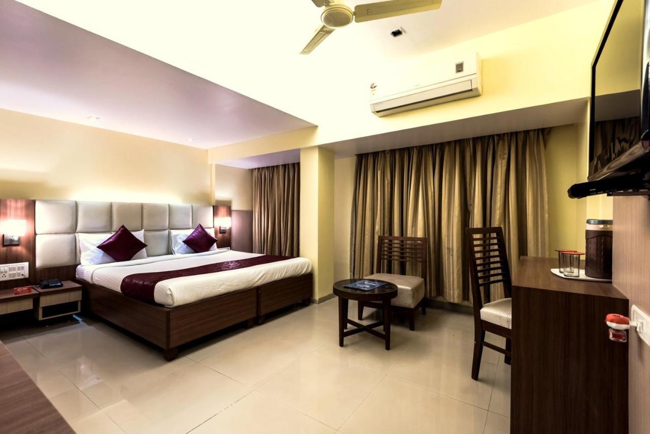 Hotel Aishwarya Residency 纳威孟买 外观 照片