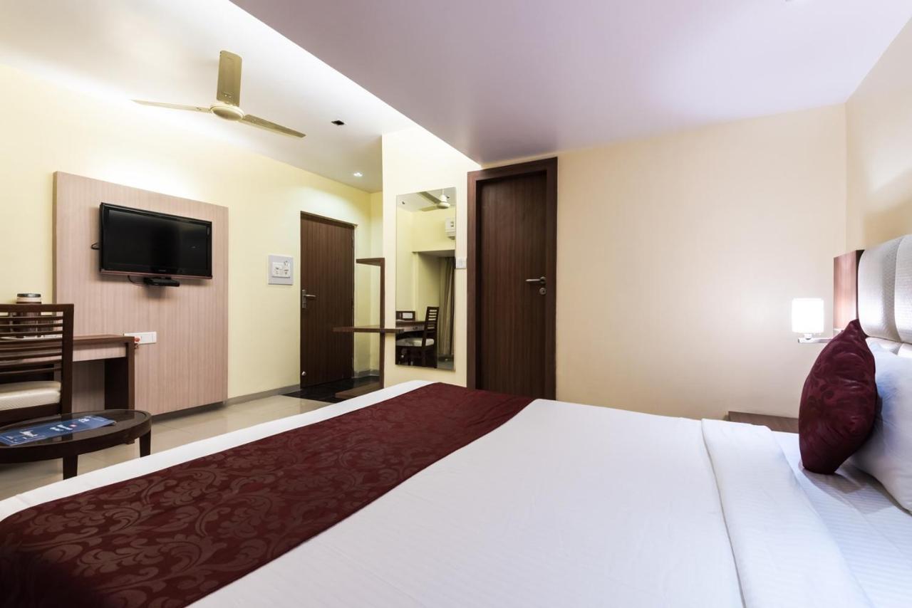 Hotel Aishwarya Residency 纳威孟买 外观 照片
