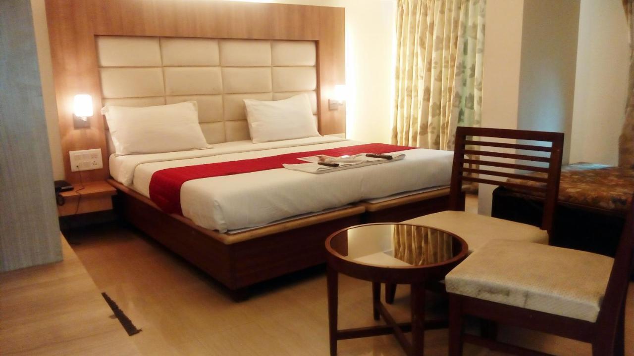 Hotel Aishwarya Residency 纳威孟买 外观 照片